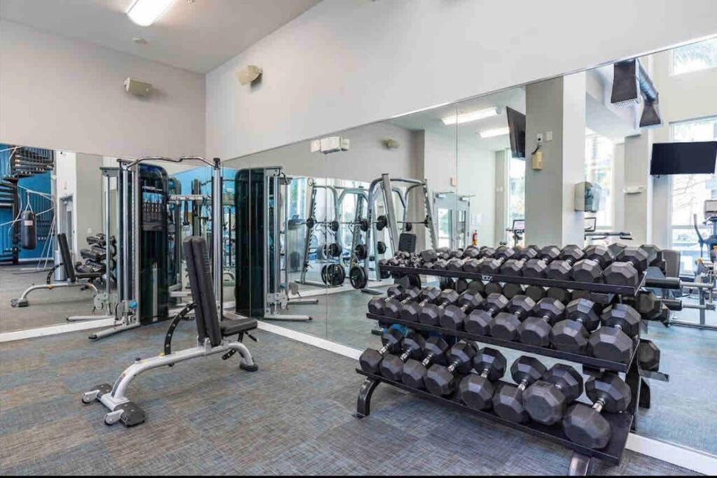 Luxury Apt 3 Mins To Dt Tampa -Pool-Gym-Balcony Exteriör bild