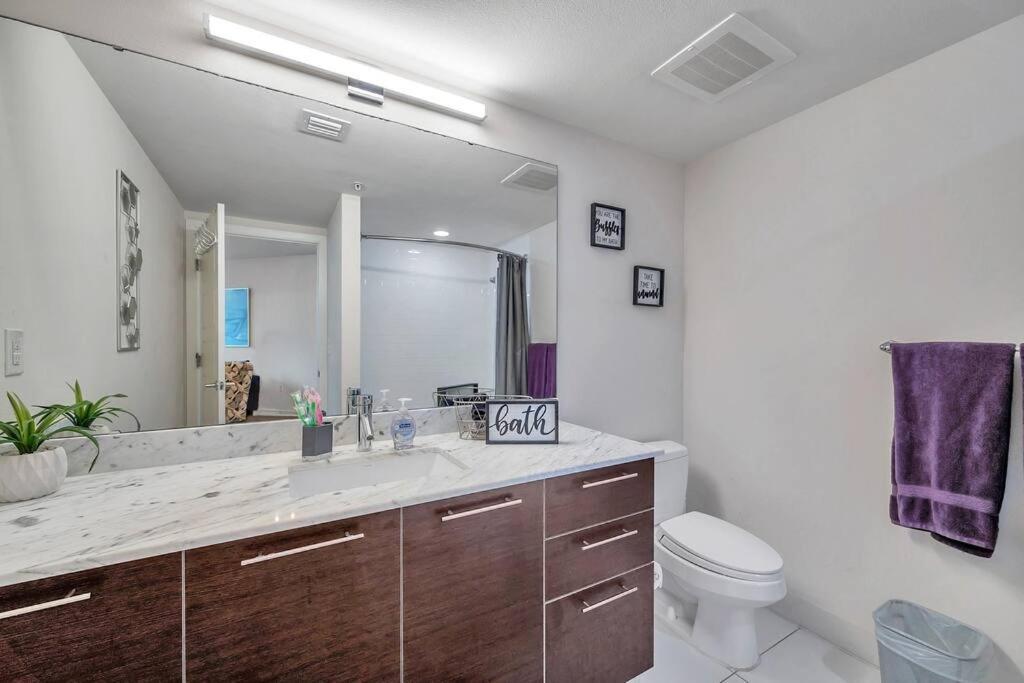 Luxury Apt 3 Mins To Dt Tampa -Pool-Gym-Balcony Exteriör bild