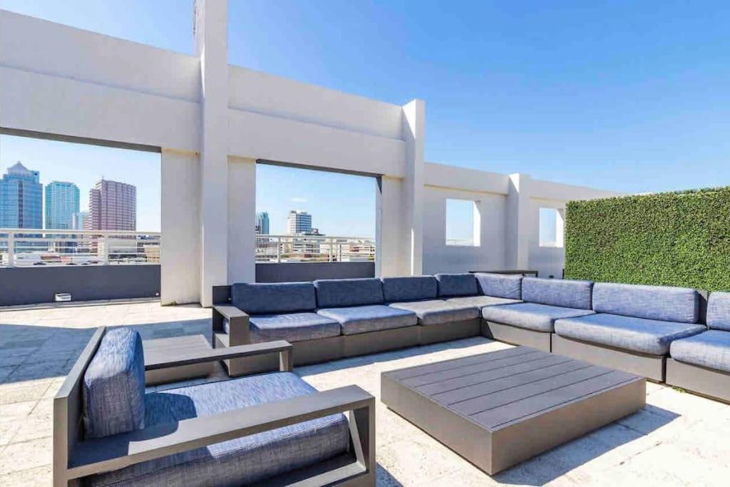 Luxury Apt 3 Mins To Dt Tampa -Pool-Gym-Balcony Exteriör bild