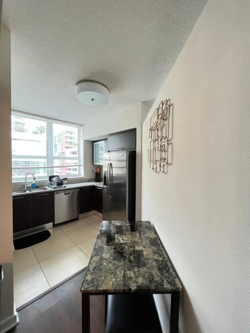 Luxury Apt 3 Mins To Dt Tampa -Pool-Gym-Balcony Exteriör bild