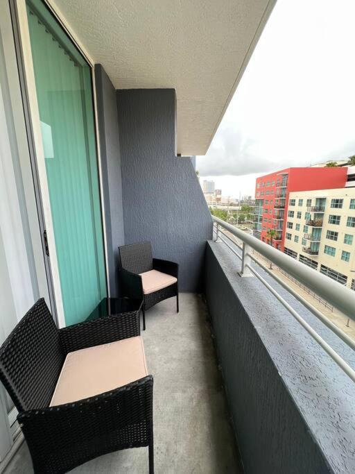Luxury Apt 3 Mins To Dt Tampa -Pool-Gym-Balcony Exteriör bild