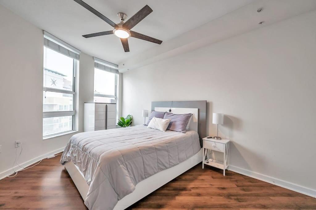 Luxury Apt 3 Mins To Dt Tampa -Pool-Gym-Balcony Exteriör bild