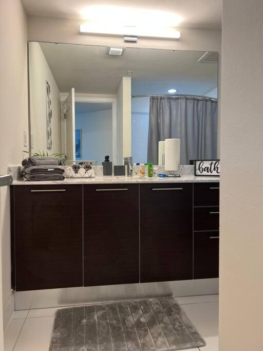 Luxury Apt 3 Mins To Dt Tampa -Pool-Gym-Balcony Exteriör bild