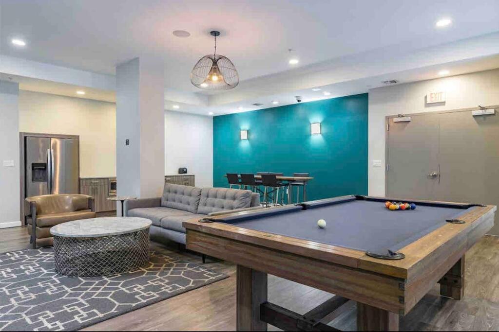 Luxury Apt 3 Mins To Dt Tampa -Pool-Gym-Balcony Exteriör bild